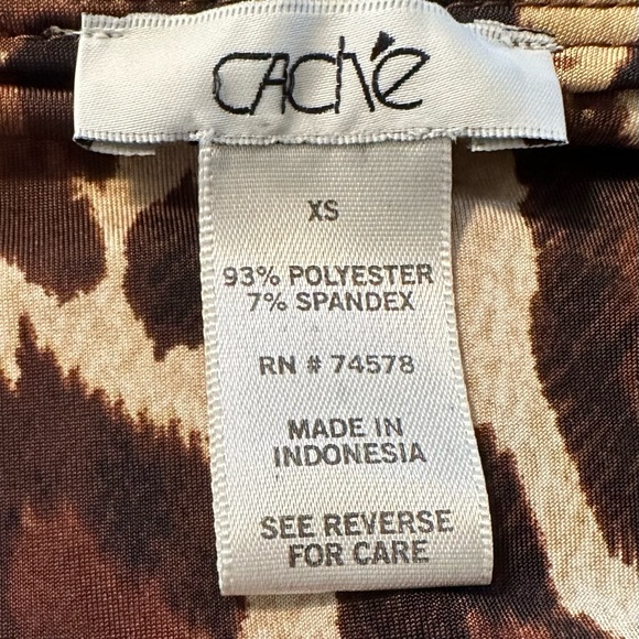 Cache Blouse - Picture 2 of 2